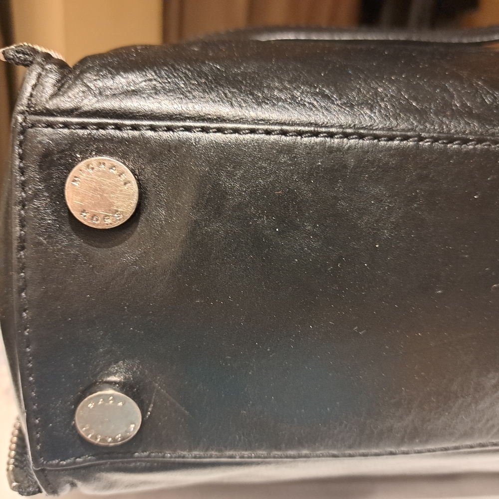 Michael Kors Shiny Black Shoulder Bag - Picture 4 of 9